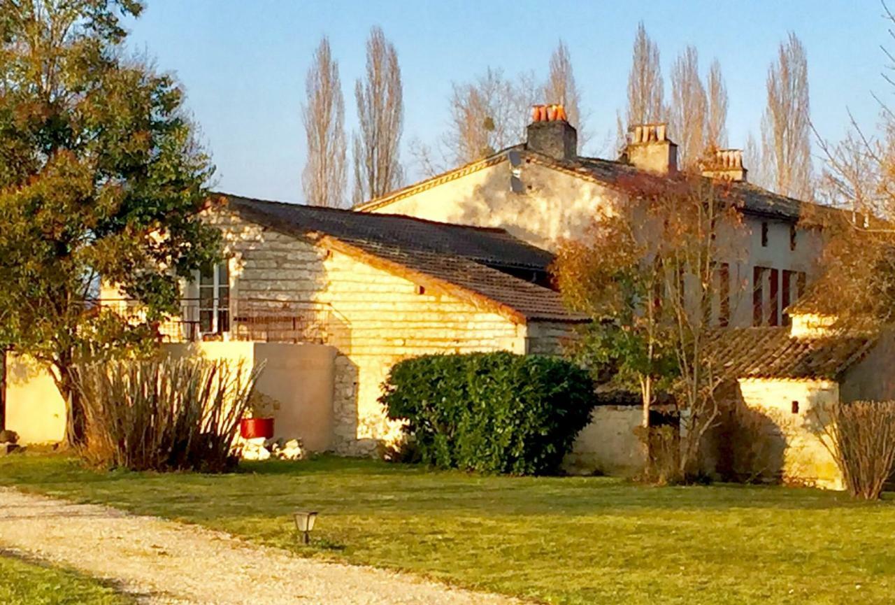 La Carreterie - Les Gites Pineuilh Exterior foto
